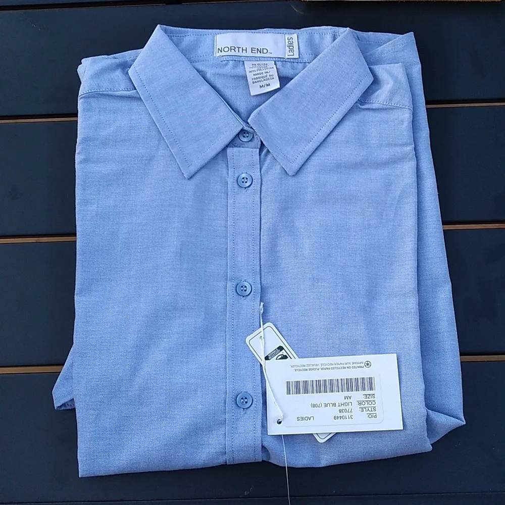 NWT Women's Long Sleeve Oxford Shirt, Sz Medium Wrinkle Resistant, Blue … - Picture 2 of 7